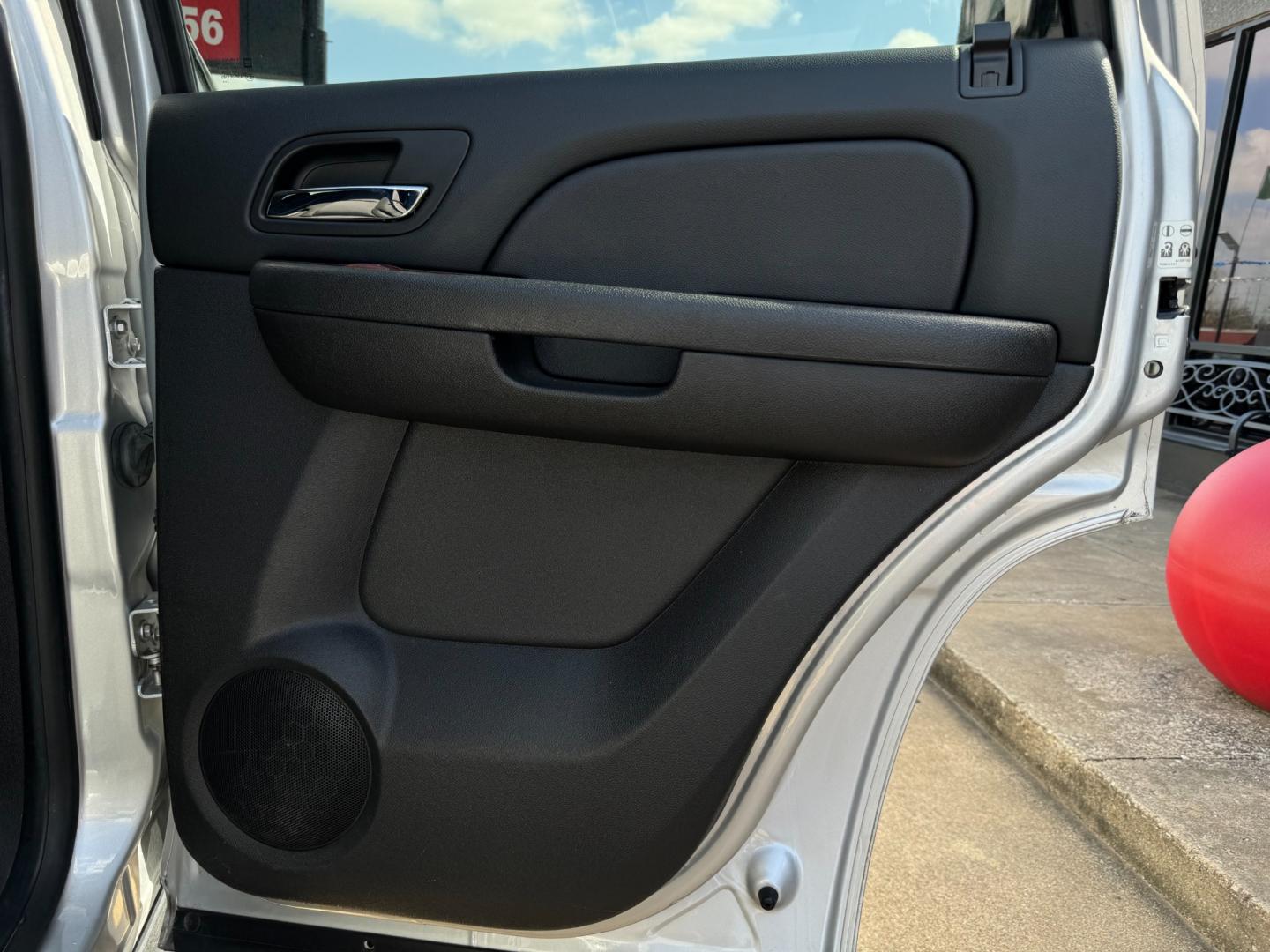2014 SILVER CHEVROLET TAHOE (1GNSCAE05ER) , located at 5900 E. Lancaster Ave., Fort Worth, TX, 76112, (817) 457-5456, 0.000000, 0.000000 - Photo#13